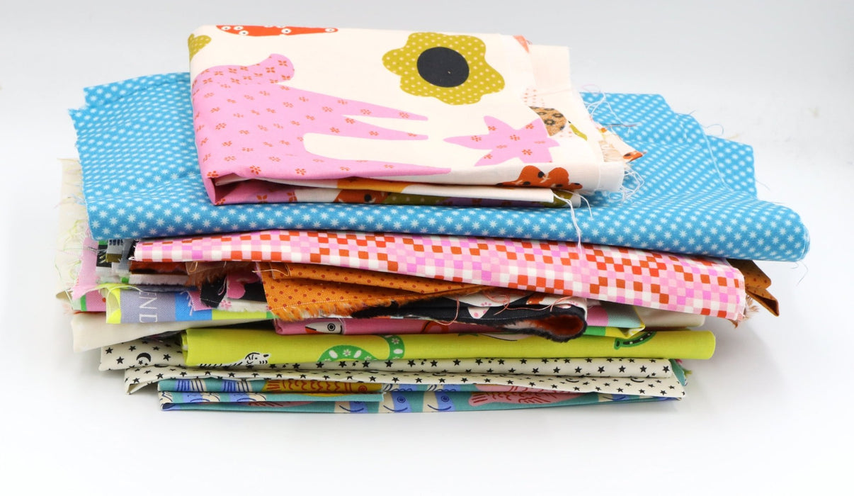 Alexia Abegg - Meadow Star, Lucky Lucky Scrap Bag 26 - Modern Fabric Shoppe